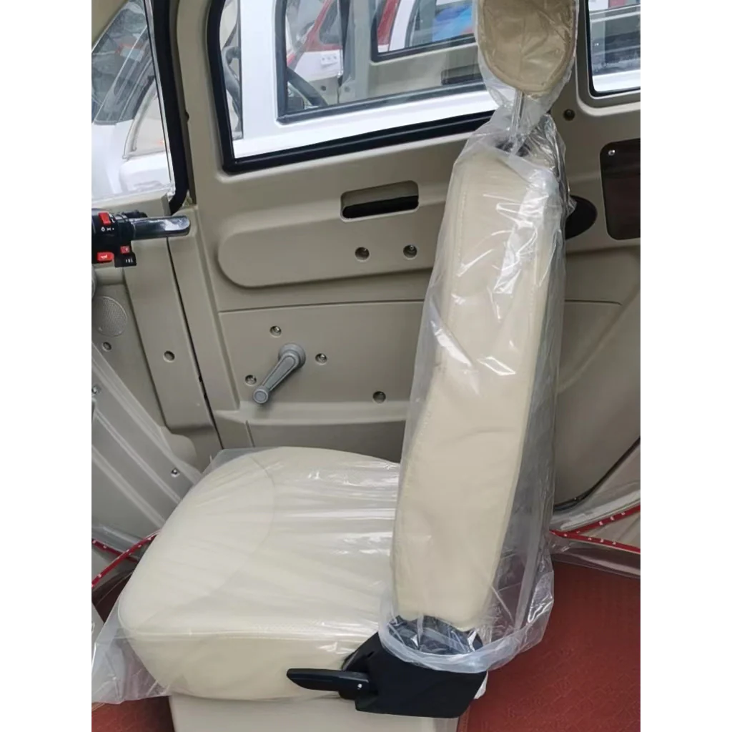 GIO All-Season Enclosed Mobility Scooter - Red - With Winter Heater & Summer Fan - Image 9